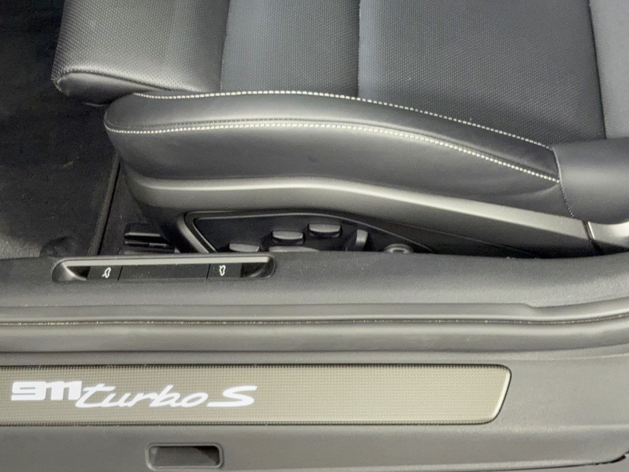 Certified 2023 Porsche 911 Turbo S AWD/4WD image 16
