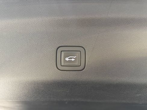 Used 2024 Chevrolet Tahoe Z71 w/ Luxury Package AWD/4WD image 47