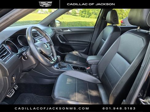 Used 2021 Volkswagen Tiguan SE R-Line FWD image 8