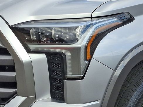 Used 2024 Toyota Tundra Limited image 9