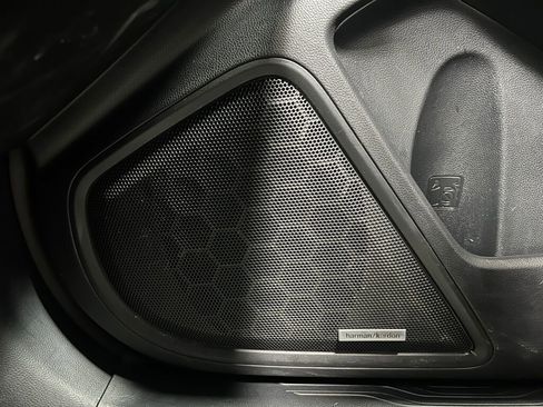 Used 2023 Subaru Outback Limited XT image 19