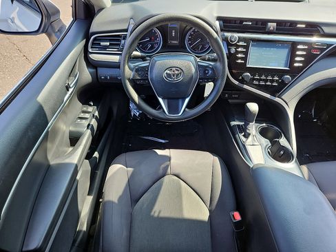 Used 2019 Toyota Camry LE image 11