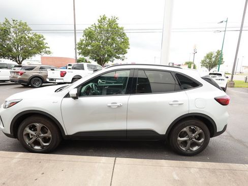 Certified 2025 Ford Escape ST-Line Select w/ Tech Pack #2 AWD/4WD image 4