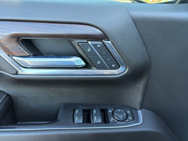 Used 2023 GMC Sierra 1500 SLT AWD/4WD image 18