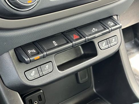 Used 2019 Chevrolet Colorado Z71 image 29