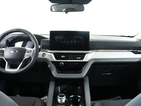 New 2026 Ford Explorer Active AWD/4WD image 7