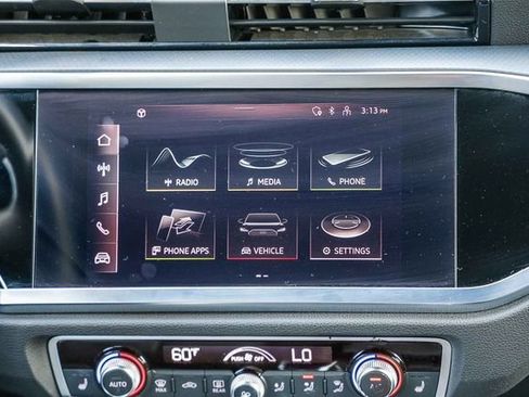 Used 2022 Audi Q3 2.0T Premium image 12