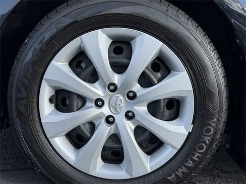 Used 2025 Toyota Corolla LE image 11