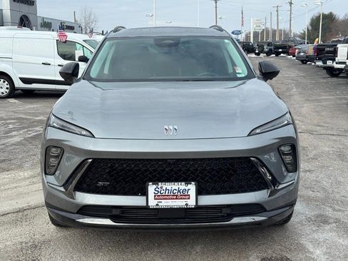 Used 2024 Buick Envision Sport Touring image 9