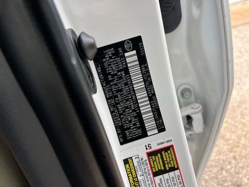 Used 2023 Toyota Camry LE image 34