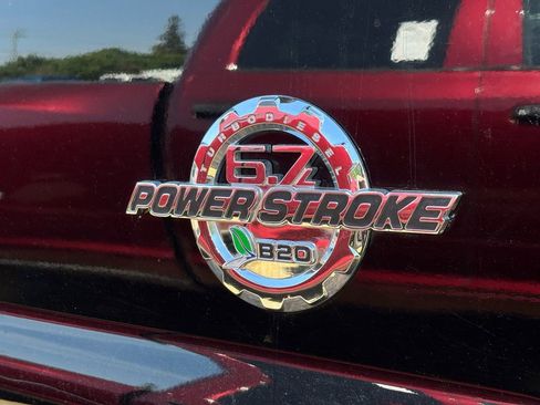 Used 2016 Ford F250 Platinum w/ FX4 Off-Road Package AWD/4WD image 4