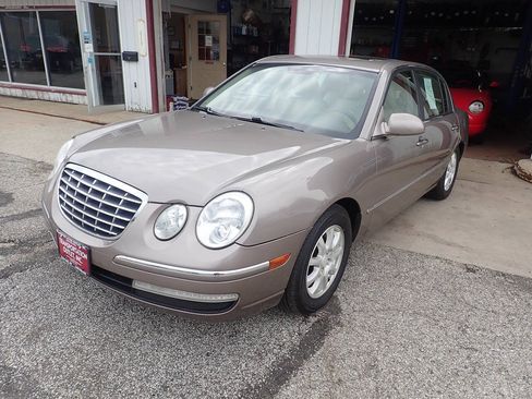 Used 2007 Kia Amanti w/ Leather Pkg FWD image 2
