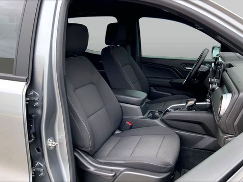 Used 2023 Chevrolet Colorado LT w/ LT Convenience Package II RWD image 9