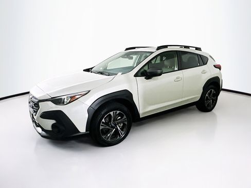 Used 2024 Subaru Crosstrek 2.0i Premium image 4