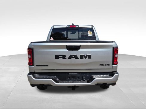Used 2025 RAM 1500 Big Horn AWD/4WD image 6