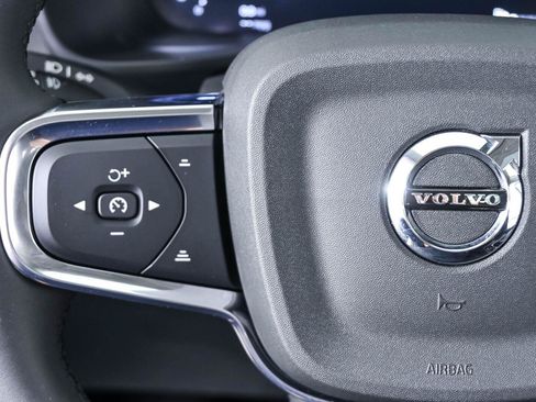 Certified 2024 Volvo XC40 B5 Plus w/ Protection Package Premier AWD/4WD image 10
