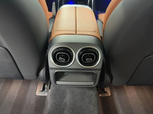 Used 2023 Mercedes-Benz C 43 AMG 4MATIC Sedan image 30