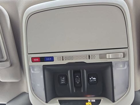 Used 2023 Subaru Forester Limited image 45