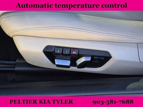 Used 2018 BMW 230i Convertible image 21