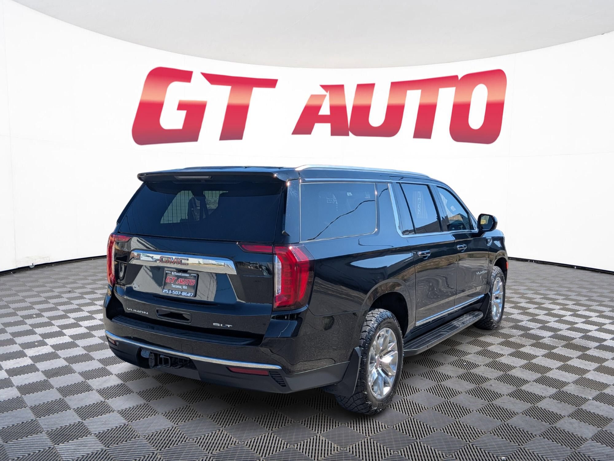 Used 2022 GMC Yukon XL SLT AWD/4WD image 4