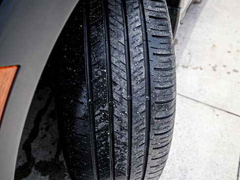 Used 2023 Honda CR-V EX image 12