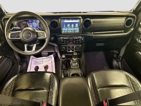 Used 2023 Jeep Gladiator Overland AWD/4WD image 21