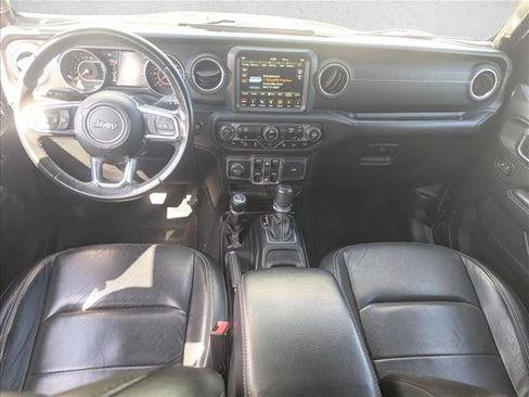 Used 2018 Jeep Wrangler Unlimited Sahara AWD/4WD image 16