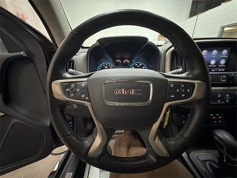 Certified 2022 GMC Canyon Denali image 14