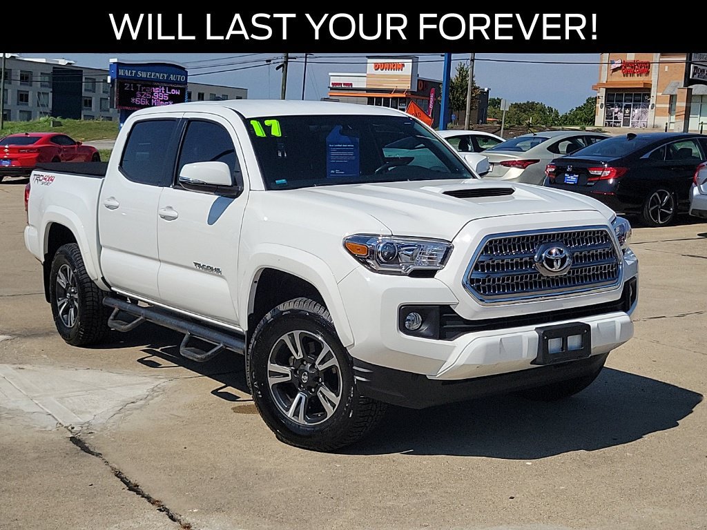 Used 2017 Toyota Tacoma TRD Sport w/ Tow Package (A/T) AWD/4WD image 31