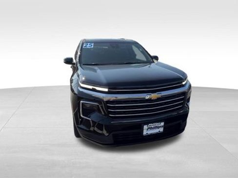 Certified 2025 Chevrolet Traverse LT w/ LPO, Cargo Package AWD/4WD image 9