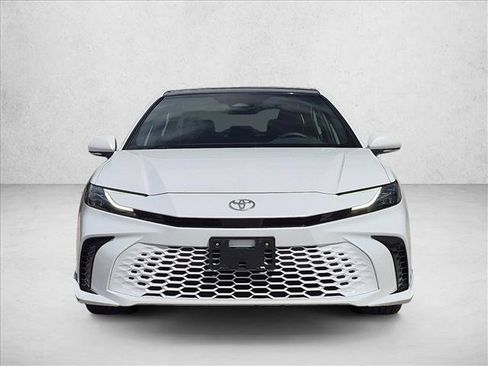 Used 2025 Toyota Camry XSE FWD image 2
