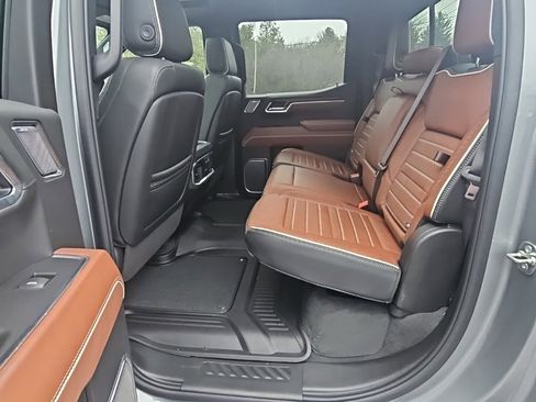 Used 2025 GMC Sierra 1500 Denali Ultimate image 19