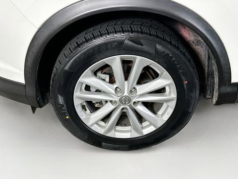 Used 2018 Nissan Rogue Sport S w/ S Appearance Package AWD/4WD image 11