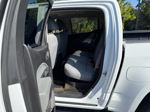 Used 2015 Chevrolet Colorado W/T w/ WT Convenience Package image 12