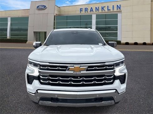 Used 2023 Chevrolet Silverado 1500 LTZ image 2