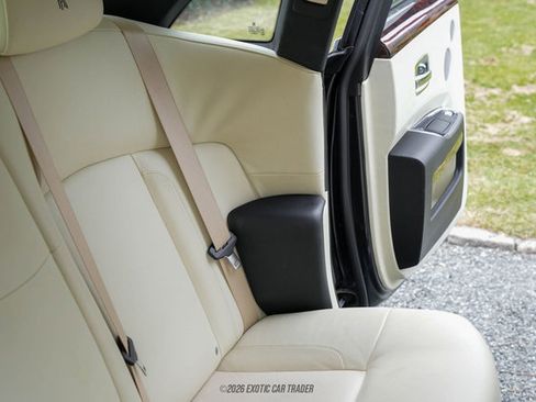 Used 2011 Rolls-Royce Ghost RWD image 57
