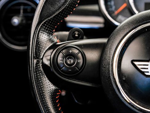 Used 2019 MINI Cooper S w/ Premium Package image 15