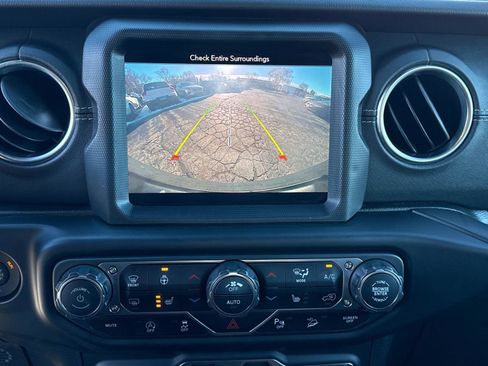 Used 2019 Jeep Wrangler Unlimited Sahara w/ Quick Order Package 24M Moab image 23