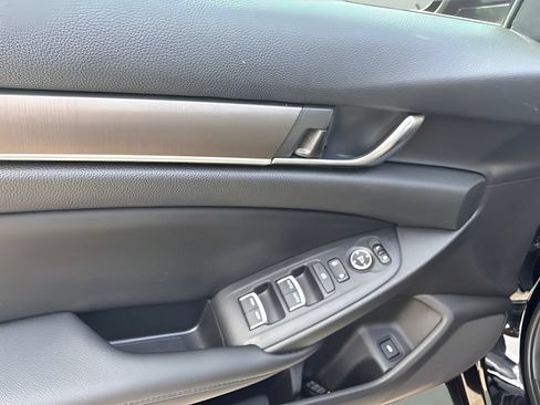 Used 2020 Honda Accord LX image 15
