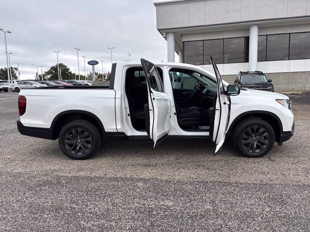Used 2023 Honda Ridgeline Sport image 8