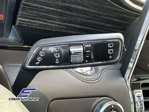 Used 2021 Lincoln Navigator Black Label w/ Cargo Convenience Package image 26