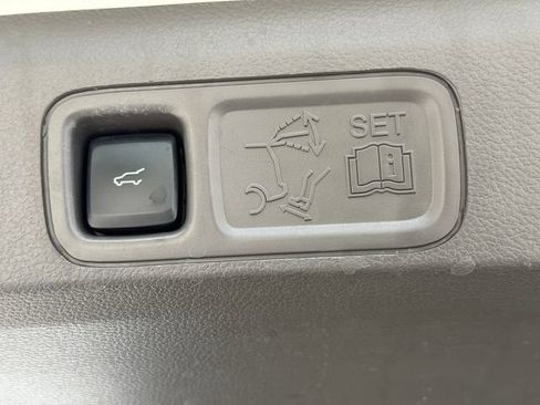 Used 2020 Ford Expedition Limited AWD/4WD image 18