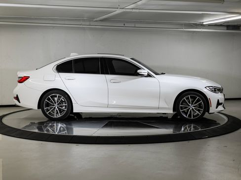 Used 2019 BMW 330i Sedan w/ Convenience Package image 8