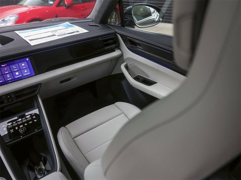 New 2025 Porsche Macan Turbo Electric image 34