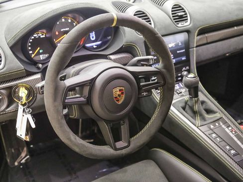 Certified 2024 Porsche 718 Cayman GT4 RS RWD image 20
