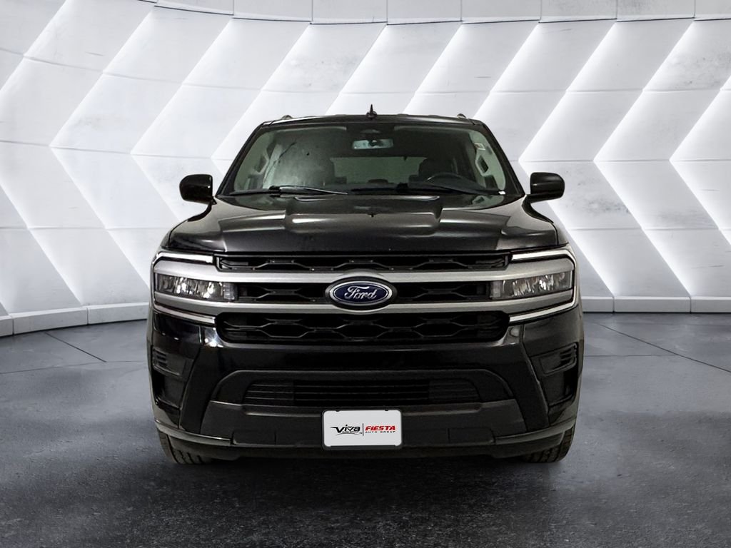 Used 2024 Ford Expedition XLT RWD image 2