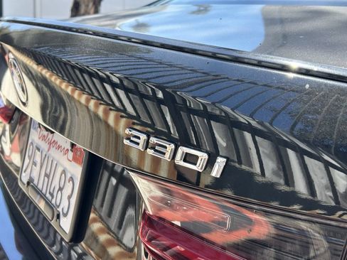 Used 2023 BMW 330i Sedan w/ M Sport Package RWD image 6