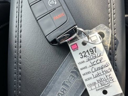 New 2026 Jeep Compass Latitude image 26