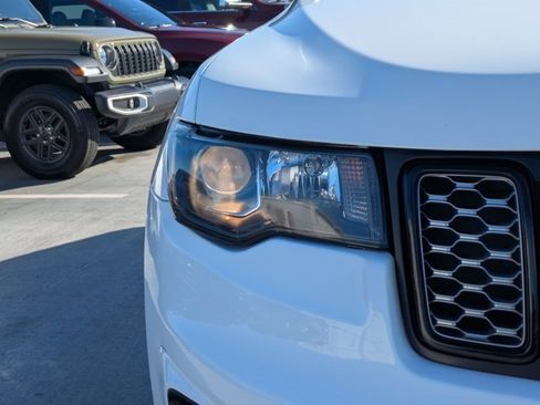 Certified 2020 Jeep Grand Cherokee Altitude image 8