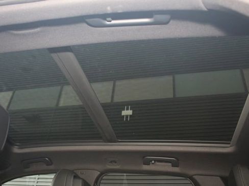 Certified 2025 Porsche Cayenne image 26